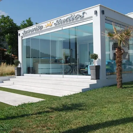 Sunrise Villa *